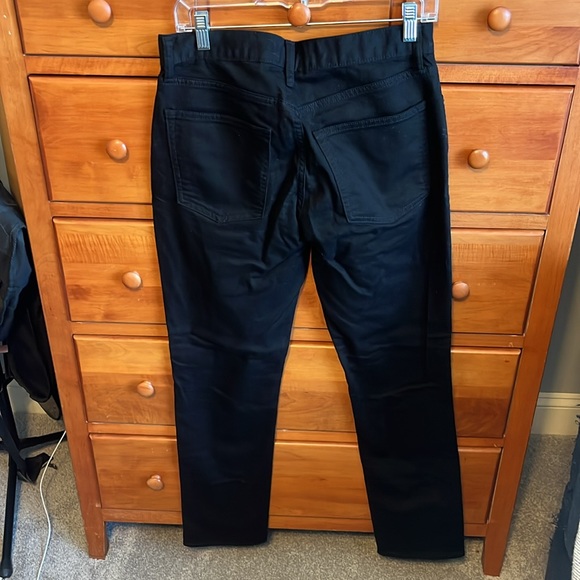 Like new! Old Navy never fade dark black jeans. Slim fit. Perfect condition! - Picture 2 of 7